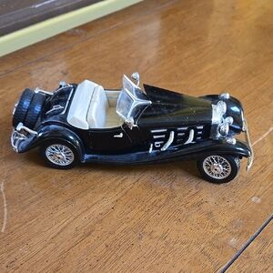 Mercedes 500K Roadster Red BBurago 1/18